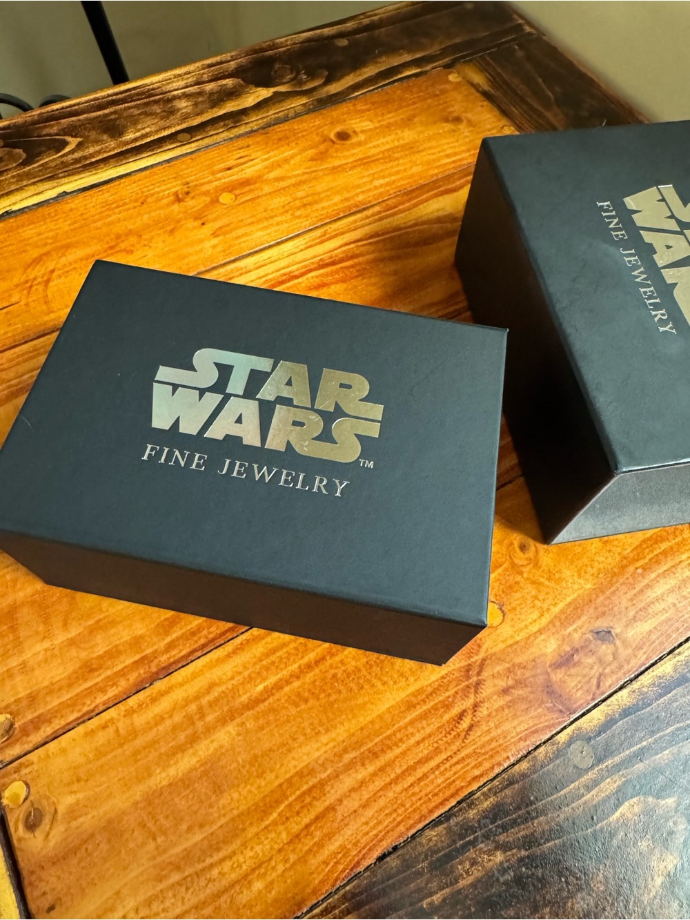 Ahsoka Tano Star Wars Fine Jewelry Sterling Silver Diamond Necklace - Picture 2 of 5
